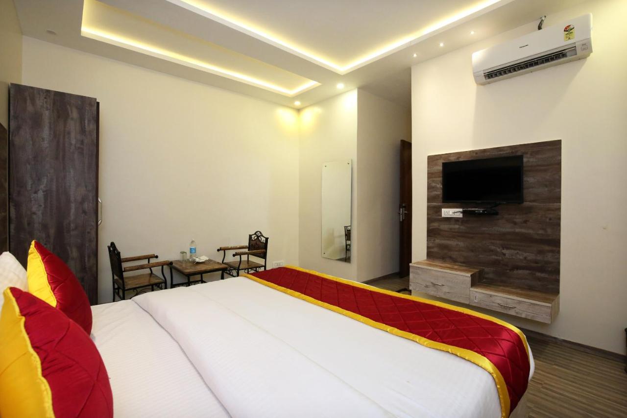 Zirakpur Oyo 9159 Hotel Royal Woodslark מראה חיצוני תמונה